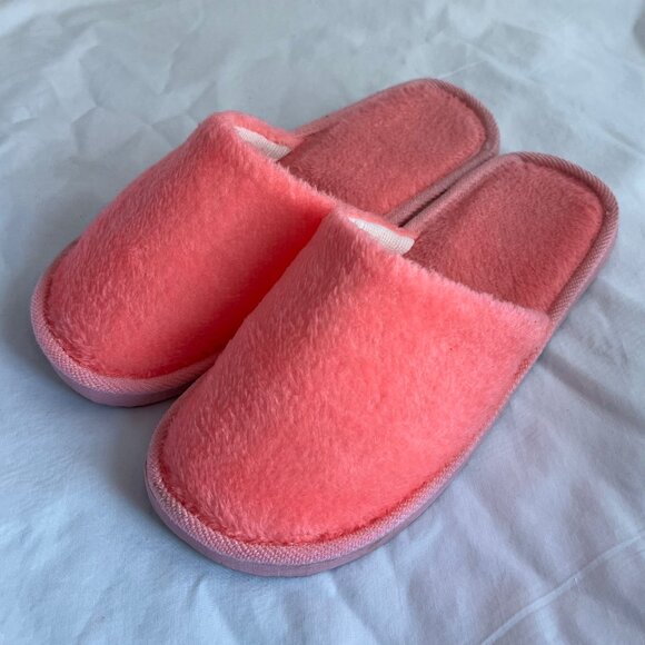 Pink Fur Indoor/Outdoor House Foam Slippers Size 7/8 for Women OR For Cosplay - Picture 1 of 5